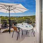 Centener Apartment