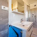 Centener Apartment