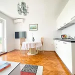 Centener Apartament *