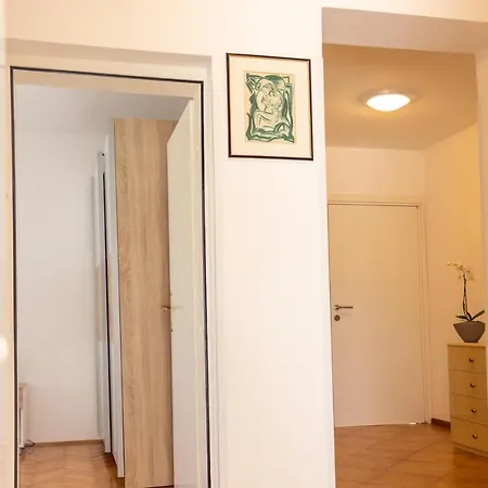 Apartament Centener *