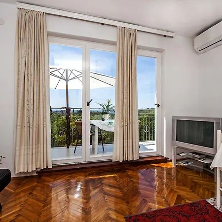 Apartament Centener *